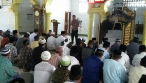 Shalat di Masjid Boneoge, Ini Imbauan Kapolsek dan Camat Lakudo