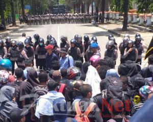 Lambat Pengusutan Kasus Sedarah, Ratusan Mahasiswa Teknik Datangi DPRD Sultra