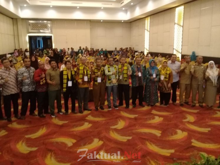 Rektor UHO “Hasil Hutan Bukan Hanya Kayu”, ILMI Sultra “Ada Juga Madu”