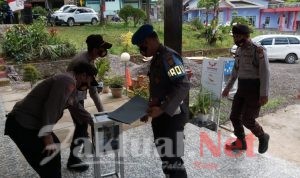 Usai Apel Pagi, Personil Polsek Tinggimoncong Polres Gowa Mengisi Kotak Amal