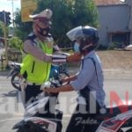 Ops Yustisi, Sat Lantas Polres Sinjai Edukasi Warga 3 M, Protokol Kesehatan