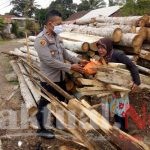 Jumat Barokah, Polsek Pabuaran Berikan Bantuan