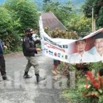 Kanit Intelkam Polsek Tinggimoncong Polres Gowa Kawal Panwascam Parigi Tertibkan APK