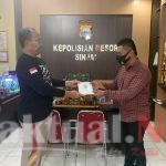 Motivasi Anggotanya, Kapolres Sinjai Berikan Bantuan Biaya Berobat