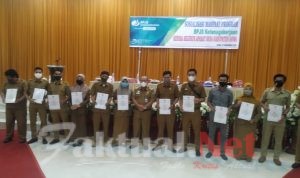 Melalui Kepala Dinas PMD Gowa, KEMENDES Berikan Piagam Penghargaan Kepada 121 Desa