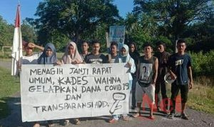 Diduga Gelapkan Dana Desa, Kades Wai Ina Didemo