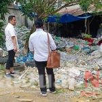 Tak Kenal PHK, Datangkan Rupiah dari Sampah