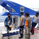 Polsek Kepulauan Seribu Utara Perketat Aturan Prokes Di Dermaga Pelabuhan