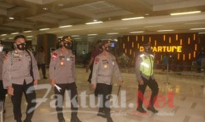 Jamin Kemanan Distribusi Vaksin Sinovac, Kapolda Sulsel Datangi Terminal Kargo SHIAM