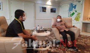 OIC Youth Indonesia dan PB SEMMI Berikan Penghargaan Kepada Menpora RI