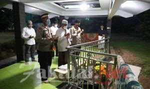 Kenang Jasa Ulama, Kapolres Kota Tangerang Ziarah ke Makam Ulama
