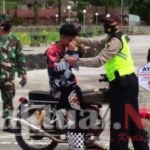 Petugas Tak Bosan Untuk Mengingatkan Warga