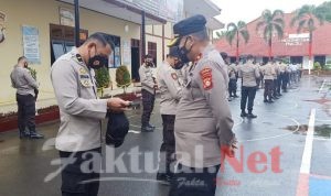 Wujudkan Polri yang Presisi, PJU Polres Gowa Periksa Kelengkapan Personil