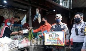 ‘Jakarta Bermasker’ Tanah Abang Sebar 1000 Masker di Pasar dan Pemukiman Warga