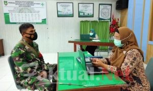 Untuk Cara Tekan Angka Covid-19 Babinsa Kratonan Koordinasi Dengan Dokter Puskesmas