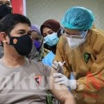 Jalani Vaksinasi Covid-19 Kapolda Sulsel Himbau Masyarakat Untuk di Vaksin dan Gelorakan Program Vaksinasi yang Aman dan Halal