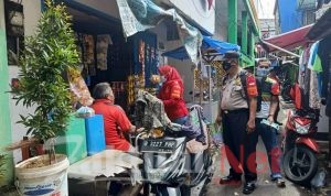 Bhabinkamtibmas dan Babinsa Kel. Tanah Tinggi Johar Baru Jakpus Bersama Relawan Prokes Gelorakan Program “Jakarta Bermasker”