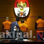 Warga Sinjai Rundung Duka Tak Terduga, Gubernur Sulsel Gunakan Rompi Oranye