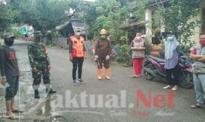 Sosialisasi PPKM, PEMDES Bontolempangan Kembali Melaksanakan Penyemprotan Disinfektan Sekaligus pembagian Sabun Cuci Tangan Dan Masker