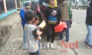 Bantu Ringankan Beban Warga Di Tengah Pandemi, TPOJ Gowa Bagikan Masker Dan Makanan