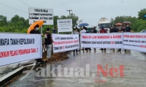 Disinyalir Nyerobot Tanah Gabungan LSM Demo PT. Semen Bosowa Barru