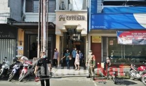 Babinsa Jayengan Sasar PPKM Mikro di Ibadah GKJ Coyudan