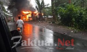 Satu Rumah Hangus Dilahap Si Jago Merah di Malino Gowa
