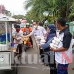 Jelang Waktu Berbuka Puasa, Kelurahan Sukapura Bagikan Makanan Gratis 