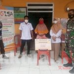 TNI-Polri Pantau Penyaluran BLT di Desa Manimbahoi Gowa