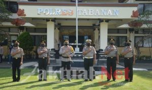 Kapolres Tabanan Melantik Lima Personil Peraih Predikat Terbaik