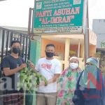 Jelang Idul Fitri, Rumah Koran Berbagi Ketupat ke Panti Asuhan dan Kaum Dhuafa