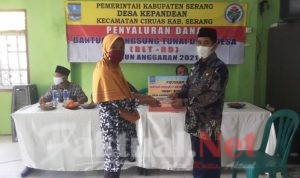Pemdes Kepandean Bagikan BLT DD Tahap Satu 2021