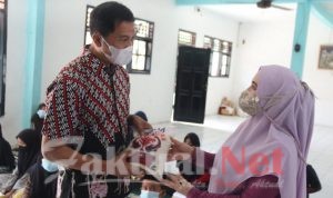 Tim Jumat Barokah Polda Banten Bagikan Sembako Ke Panti Asuhan Nurul Islam