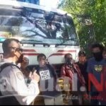 Cegah Aksi Premanisme dan Pungli, Personil Sat Sabhara Polres Gowa Temui Sopir Truk