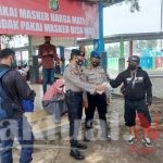 Himbau ProKes dan Bagikan 1.700 Masker Medis, Polres Kep Seribu Cegah Sebaran Covid-19