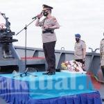 Kapolda Sulsel Pimpin Upacara Ziarah Tabur Bunga di Laut Dalam Rangka Menyambut Hari Bhayangkara Ke-75
