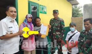Serah Terima Kunci Rumah Dari Program RTLH Oleh Muspika Ciruas