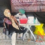 Gerai Vaksin Presisi Polres Kep Seribu Bertema Bakti Kesehatan Bhayangkara Untuk Negeri