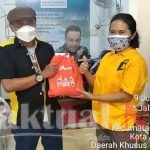 Rekan Indonesia Bagikan 100 Paket Sembako Di Rusun Jatinegara Barat