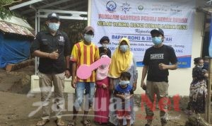 Serah Terima Kunci Program Garteks Peduli Bedah Rumah Bapak Romi dan Ibu Sar’ah
