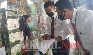 Satreskrim Polres Serang Kota Datangi Sejumlah Apotek Cek Obat COVID-19 Dan Oksigen