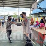 Kapolres Sinjai Pantau Vaksinasi Massal di Lapangan Basket Indoor Sinjai