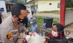 Wujud Kepedulian Polres Serang, Bagikan Sembako dan Vitamin Ke Masyarakat