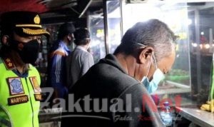 Selama PPKM Darurat, Polres Serang Bagikan Bansos dan Patroli Secara Humanis