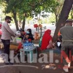 Polres Kep Seribu Terus Cegah Sebaran Covid-19 dengan Himbau dan Bagikan 1.600 Masker