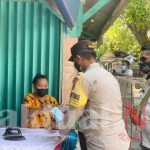 Cegah Sebaran Covid-19, sejumlah 1.700 Masker di Bagikan ke Warga oleh Polres Kep Seribu