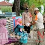 Cegah Sebaran Covid-19, sejumlah 1.500 Masker di Bagikan ke Warga oleh Polres Kep Seribu