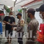 Secara Door to Door, 1.400 Masker dibagikan Polres Kep Seribu ke Warga