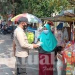 Cegah Sebaran Covid-19, sejumlah 1.500 Masker di Bagikan ke Warga oleh Polres Kep Seribu