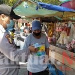 Cegah Sebaran Covid-19, sejumlah 1.500 Masker di Bagikan ke Warga oleh Polres Kep Seribu